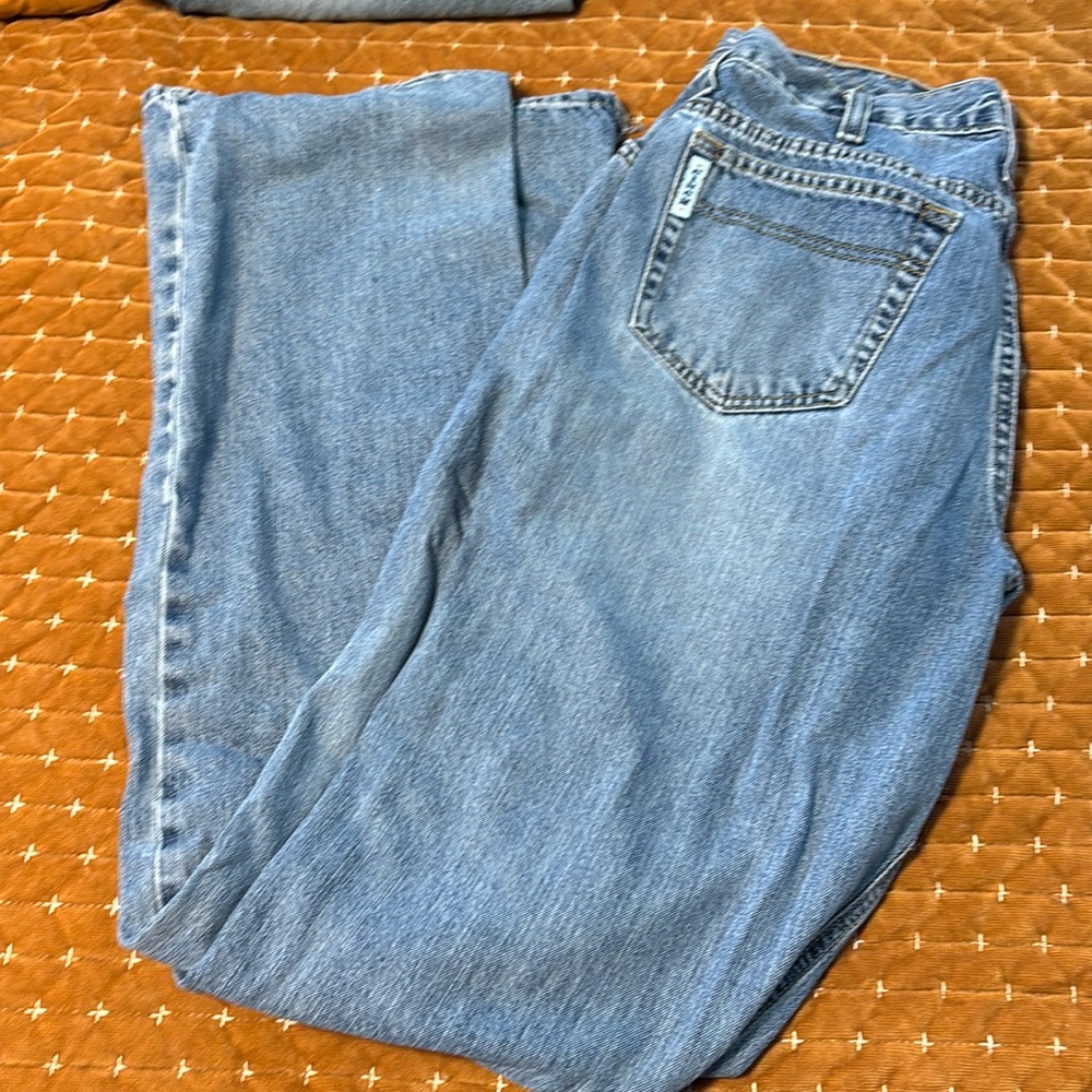 Cinch White label relaxed boot jeans. 32/36